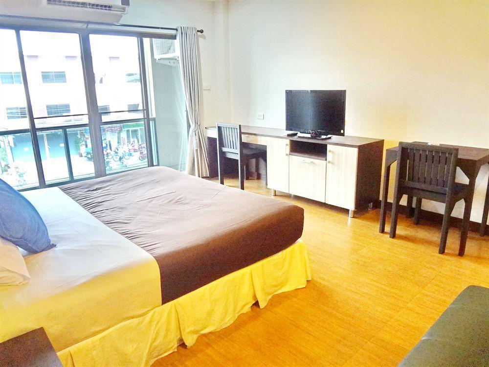 Sleep Tight Hotel Jomtien Beach Esterno foto