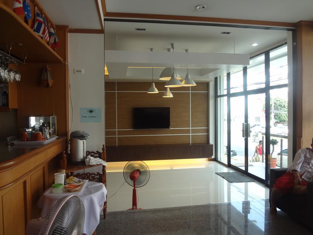 Sleep Tight Hotel Jomtien Beach Esterno foto