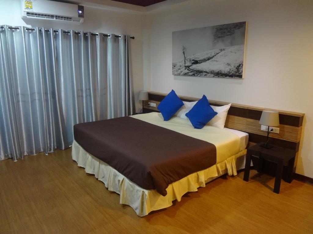 Sleep Tight Hotel Jomtien Beach Esterno foto