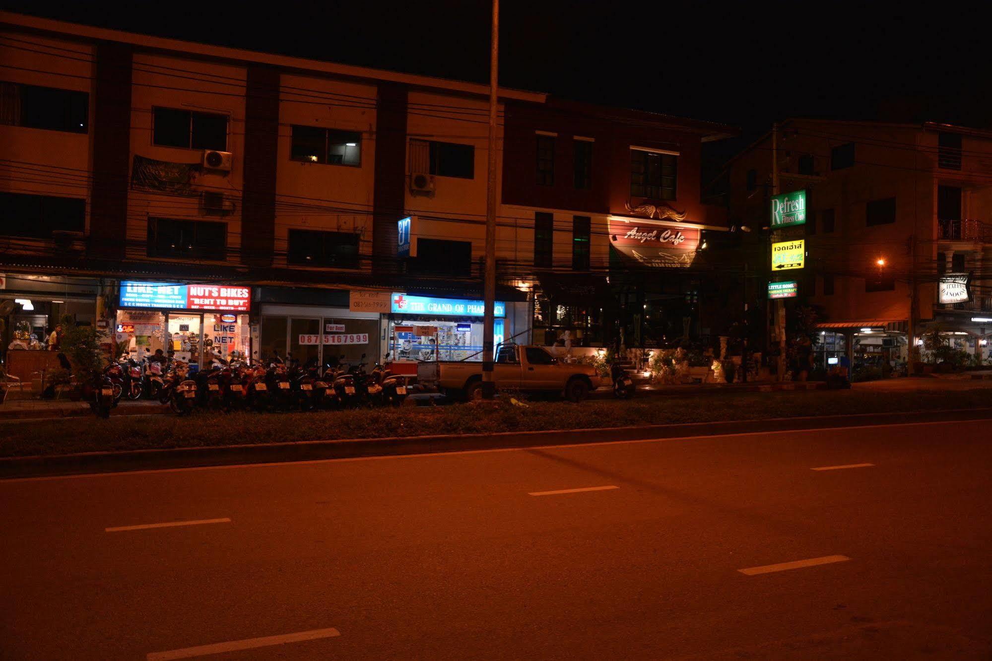 Sleep Tight Hotel Jomtien Beach Esterno foto