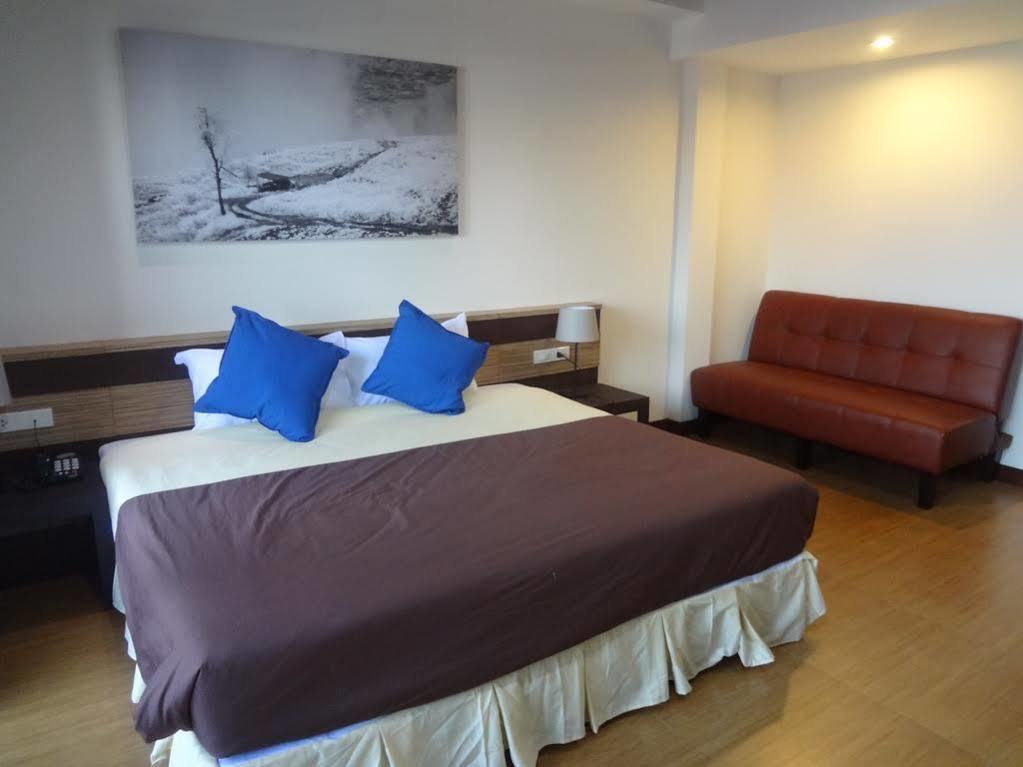 Sleep Tight Hotel Jomtien Beach Esterno foto